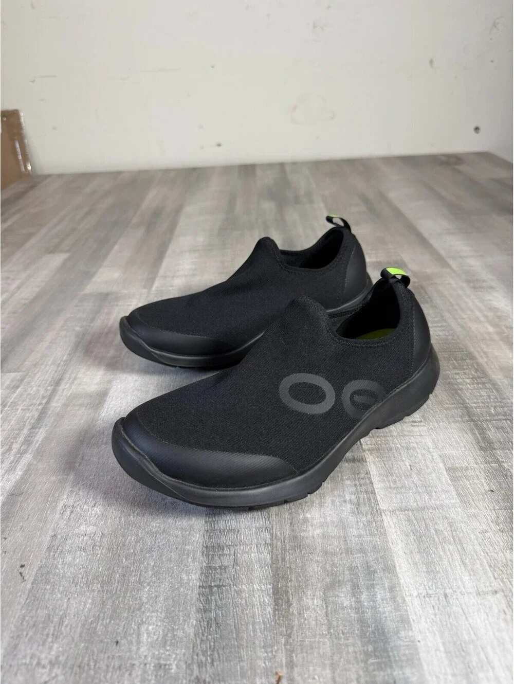 Oofos OOmg Sport Low Shoes Women’s Sz 8.5 Black Recovery Slip On Comfort Walking
